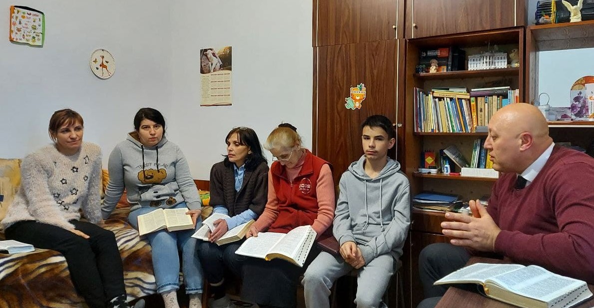 Ввцвсасдрд. Шелковцы Церковь Адвентистов седьмого дня. Церковь АСД Павлодар. Шелковцы семья.